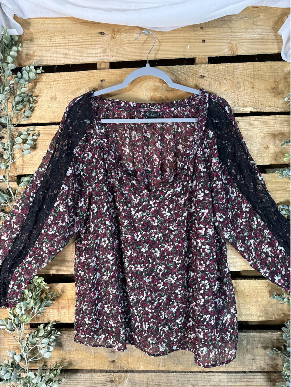 Jessica Simpson Floral Print Blouse with Black Lace Sleeves 1X